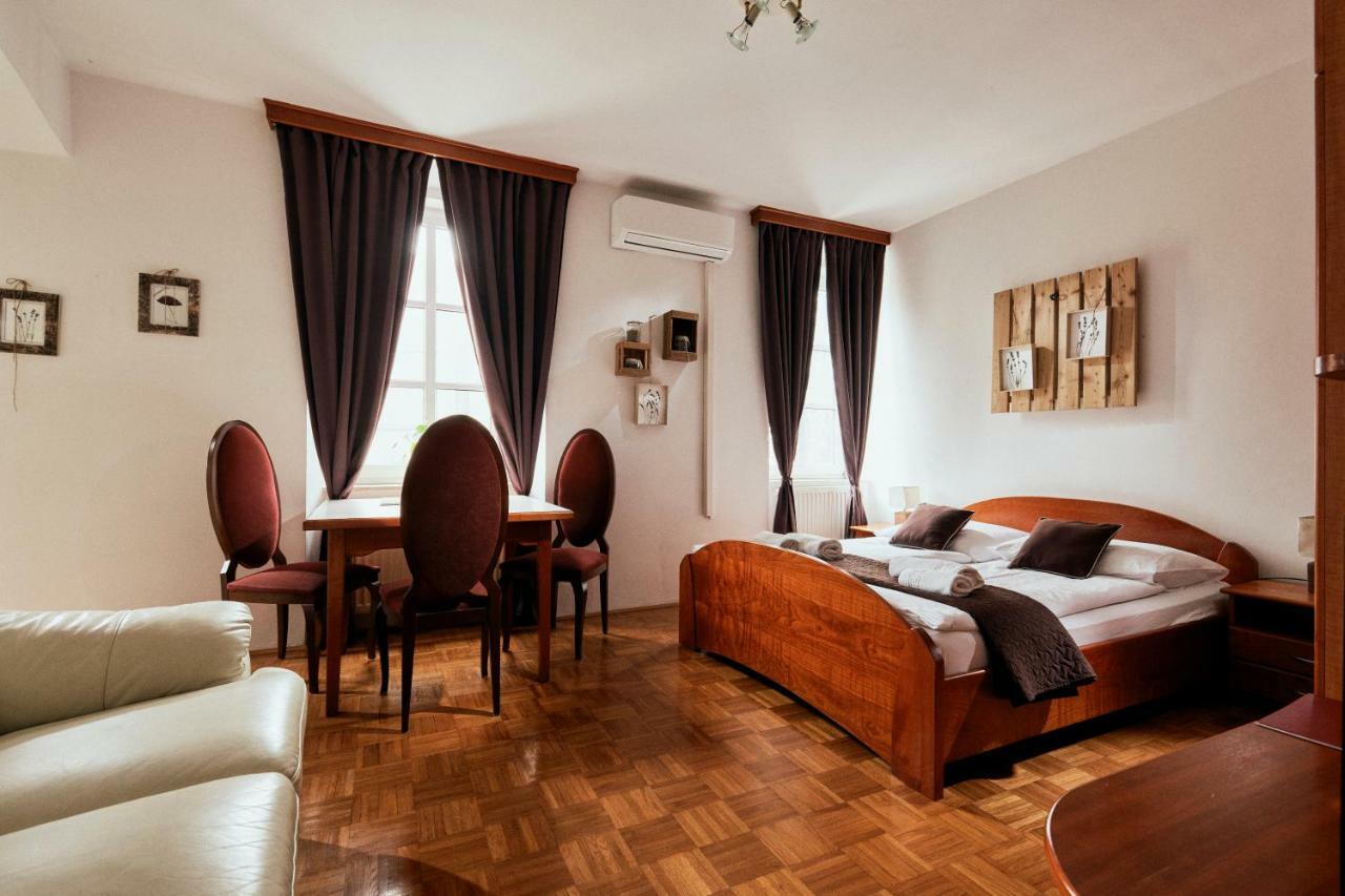 Rooms & Restaurant Ostarija Dolenjske Toplice Exteriér fotografie